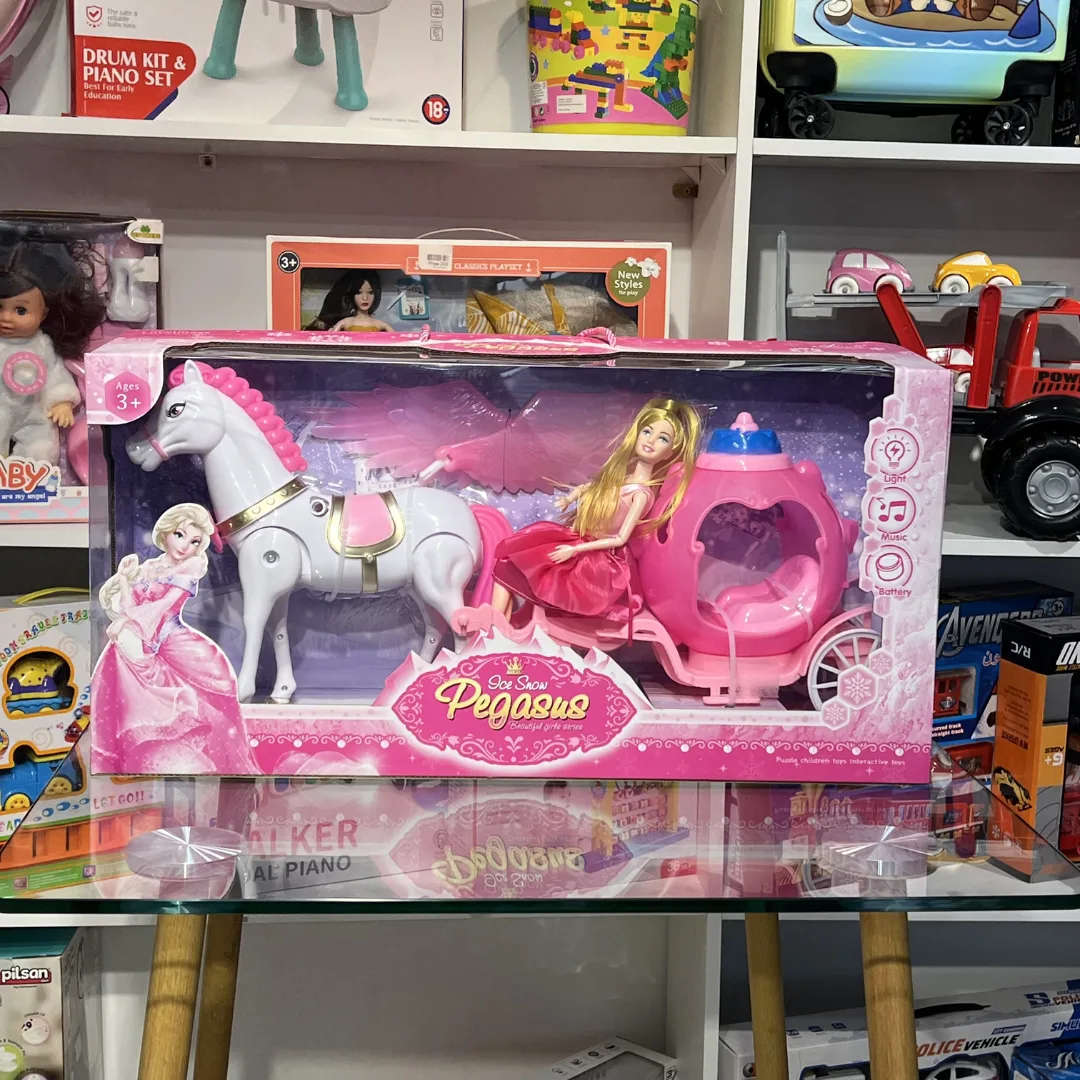Poupée avec Cheval